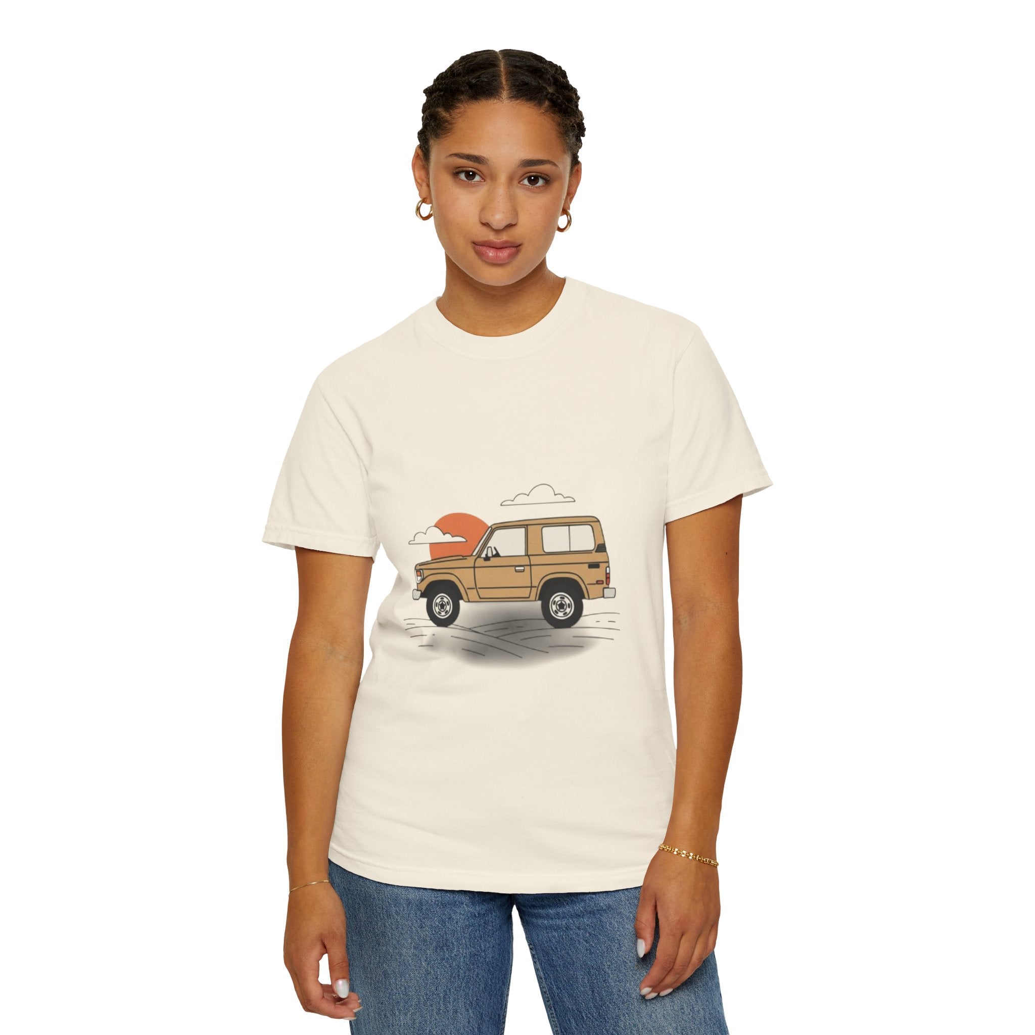 Retro SUV Adventure T-Shirt — Vintage Off-Road Van Sunset Tee