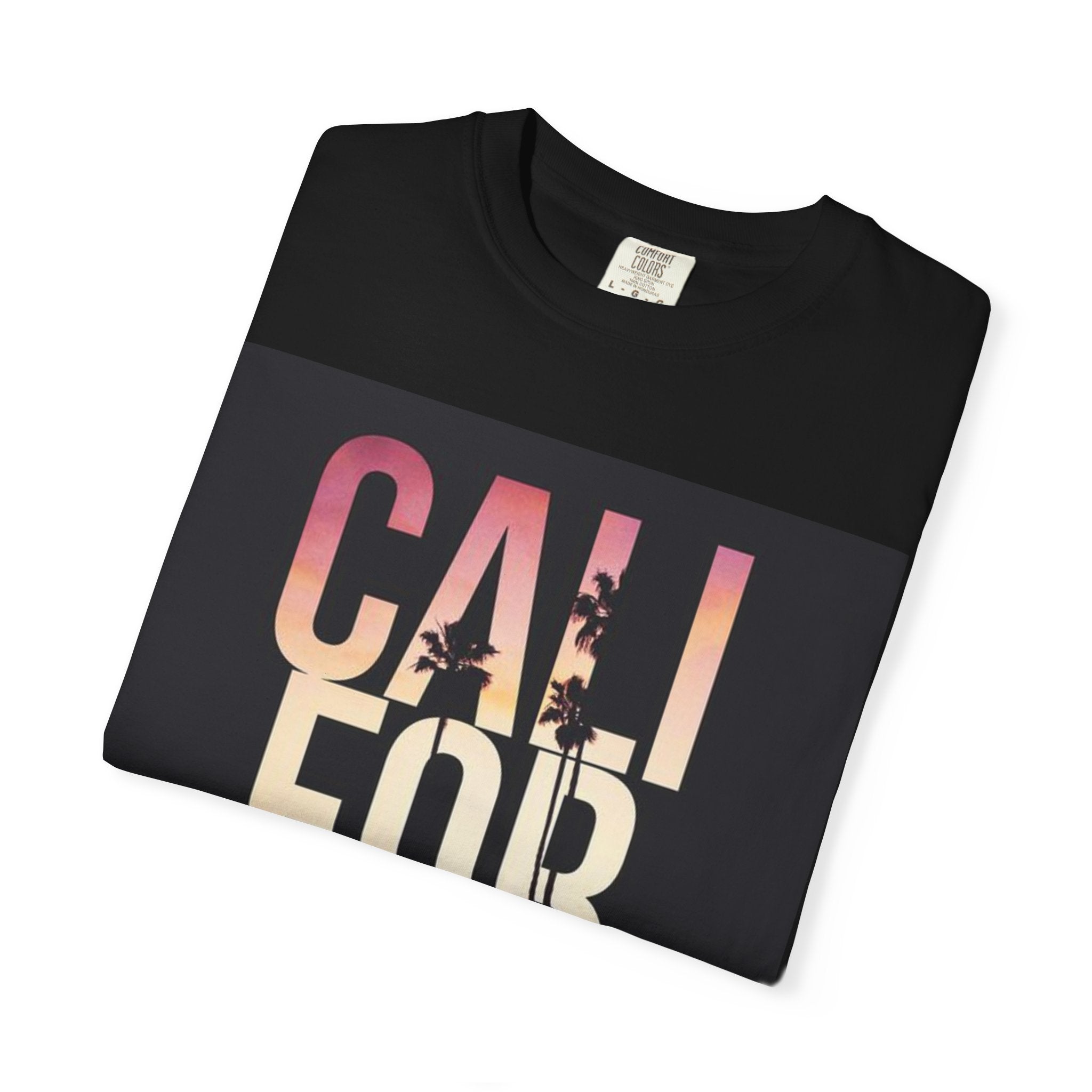 California Sunset T-Shirt — 'CALIFORNIA' Beach Graphic Tee