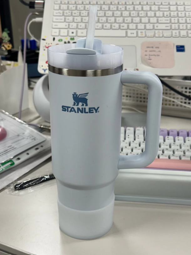 Colorful Silicone Protective Boot for Tumblers – Anti-Slip & Noise-Reducing Sleeve